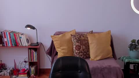 Leonela online show from February 7, 2025, 1:53 pm