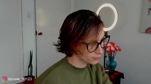 Leonela online show from December 19, 2025, 6:26 pm