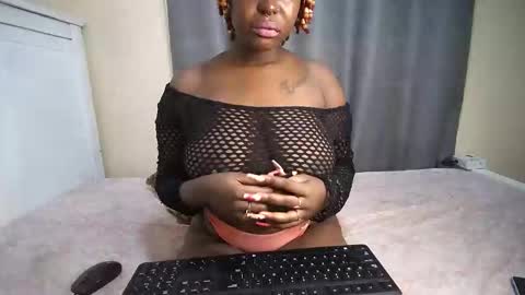 Snapshot of cum_central chatting on October 19, 2025, 6:58 am cum_central online show from October 19, 2025, 6:58 am