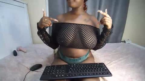Snapshot of cum_central chatting on October 21, 2025, 1:39 am cum_central online show from October 21, 2025, 1:39 am
