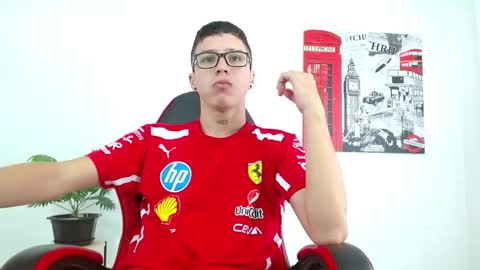 cumandres online show from October 4, 2025, 2:15 pm