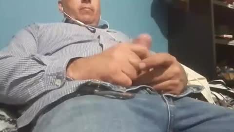 Snapshot of cumbian_chero chatting on March 6, 2025, 1:37 am cumbian_chero online show from March 6, 2025, 1:37 am