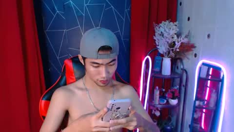 Snapshot of cumhavefun25 chatting on December 9, 2024, 7:18 pm ask me online show from December 9, 2024, 7:18 pm
