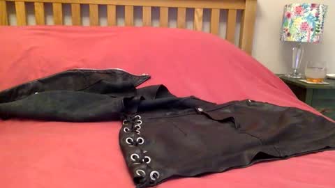 Snapshot of cumonherguys chatting on October 21, 2025, 12:50 pm cumonherguys online show from October 21, 2025, 12:50 pm