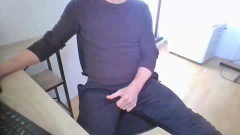 cumrocco online show from January 2, 2025, 10:05 am