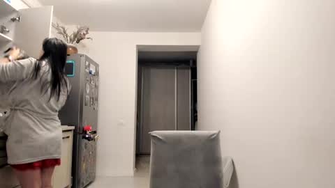 maria  alex online show from February 11, 2025, 3:50 am