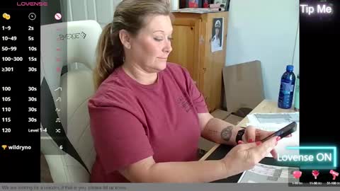 Snapshot of curiouscouple3143 chatting on February 17, 2025, 5:10 pm curious couple online show from February 17, 2025, 5:10 pm