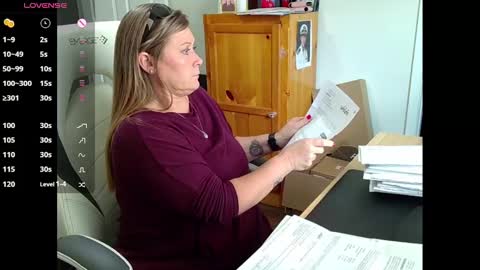 Snapshot of curiouscouple3143 chatting on February 20, 2025, 5:29 pm curious couple online show from February 20, 2025, 5:29 pm