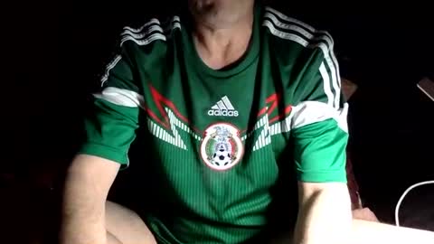 curvelover1977 online show from November 22, 2025, 11:48 pm