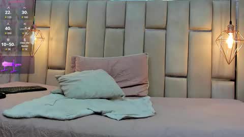 Alyanna  online show from September 19, 2025, 12:17 pm