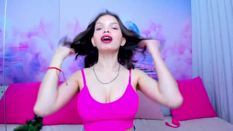 Snapshot of curvy_dynamite chatting on January 7, 2025, 1:06 am Sammy online show from January 7, 2025, 1:06 am