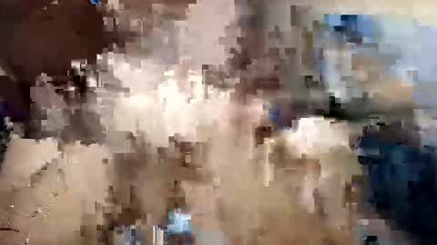 Essie online show from November 11, 2025, 8:09 pm