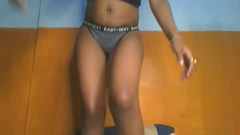Snapshot of curvylyin chatting on October 12, 2025, 3:00 pm curvylyin online show from October 12, 2025, 3:00 pm