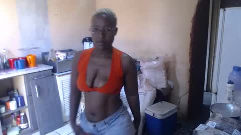 curvypear76x online show from December 4, 2024, 7:17 am