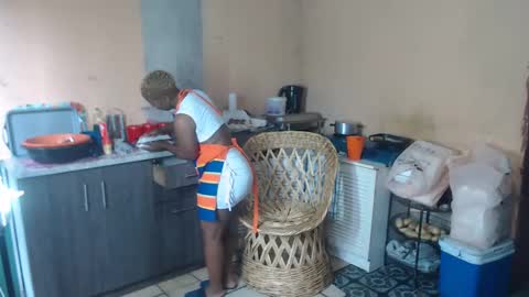 curvypear76x online show from January 3, 2025, 8:32 am