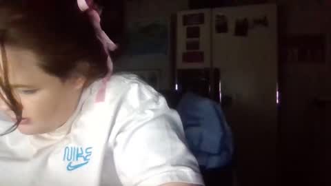 dahlia -kim online show from December 31, 2024, 4:16 am