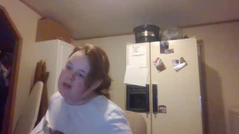 dahlia -kim online show from September 29, 2025, 7:13 am