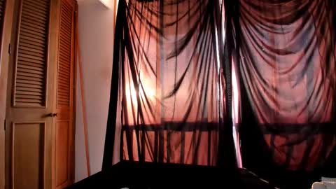 Snapshot of curvypornxxx chatting on September 14, 2025, 11:20 am curvypornxxx online show from September 14, 2025, 11:20 am