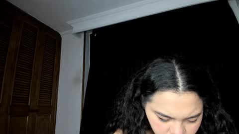 Snapshot of curvypornxxx chatting on September 24, 2025, 10:07 am curvypornxxx online show from September 24, 2025, 10:07 am