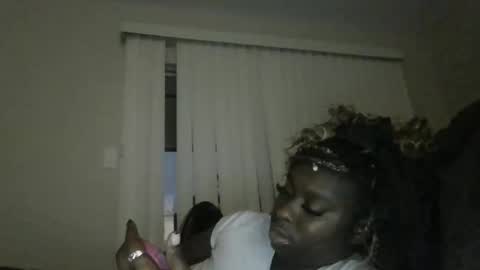 Snapshot of curvyychocolate chatting on January 9, 2025, 12:03 am curvyychocolate online show from January 9, 2025, 12:03 am