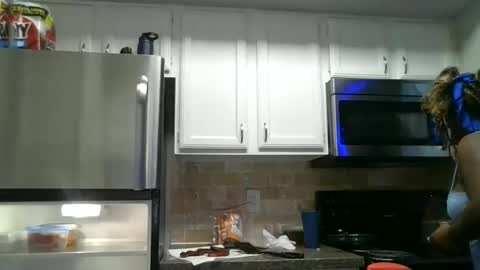 curvyychocolate online show from January 19, 2025, 10:17 pm