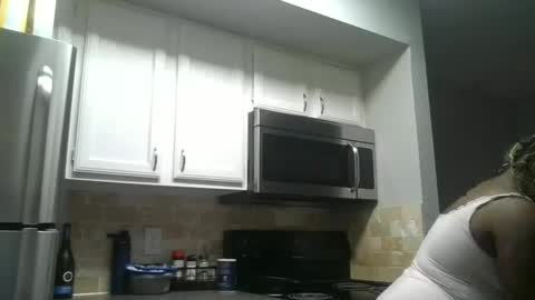 curvyychocolate online show from February 4, 2025, 6:14 am