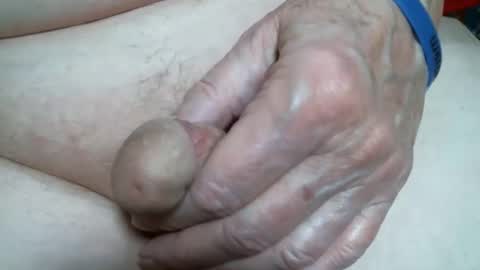 Snapshot of cutandwaxed2 chatting on February 3, 2025, 3:06 pm BI SMOOTH MATURE  SUB online show from February 3, 2025, 3:06 pm