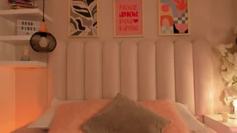 Snapshot of cute__cherry_ chatting on December 14, 2025, 12:10 pm Amber online show from December 14, 2025, 12:10 pm