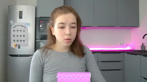 Snapshot of cute_beauty chatting on October 25, 2025, 10:34 am Amanda online show from October 25, 2025, 10:34 am