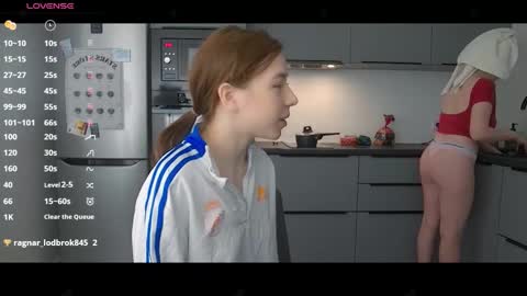 Snapshot of cute_beauty chatting on November 16, 2025, 11:16 am Amanda online show from November 16, 2025, 11:16 am