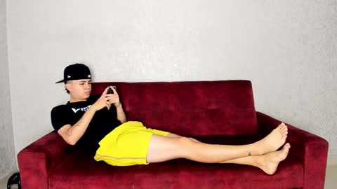 Snapshot of cute_boys18 chatting on February 25, 2025, 12:55 pm ARTURO-18 MATIAS-18 NIKOLAY-19 HADES-18 GABO-19 online show from February 25, 2025, 12:55 pm