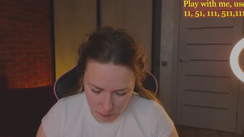 Snapshot of cute_darina chatting on December 7, 2024, 1:36 am Everyday stream in the same time online show from December 7, 2024, 1:36 am