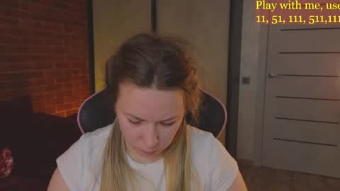 Snapshot of cute_darina chatting on December 7, 2024, 7:49 am Everyday stream in the same time online show from December 7, 2024, 7:49 am