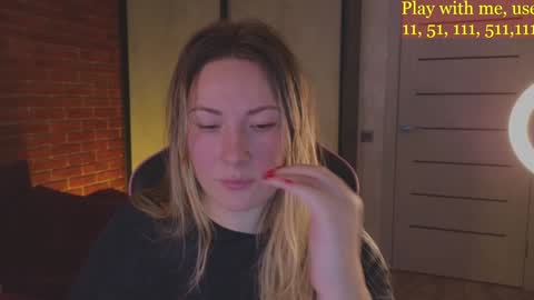 Snapshot of cute_darina chatting on December 8, 2024, 5:18 am Everyday stream in the same time online show from December 8, 2024, 5:18 am