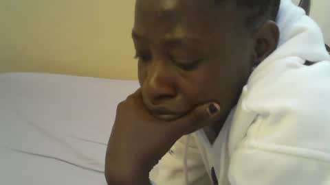 cute_doria online show from March 10, 2025, 10:37 am