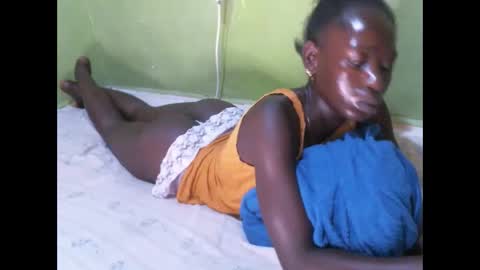 cute_doria online show from October 5, 2025, 2:54 am