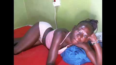 cute_doria online show from October 13, 2025, 3:12 pm