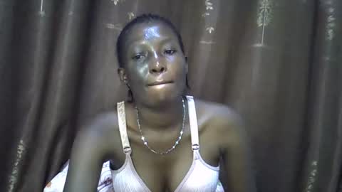 Snapshot of cute_emmy1 chatting on October 13, 2025, 1:22 pm cute_emmy1 online show from October 13, 2025, 1:22 pm