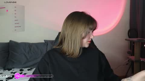 Snapshot of cute_junk chatting on November 3, 2025, 4:52 pm Kite and Jack online show from November 3, 2025, 4:52 pm