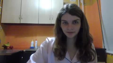cute_kitte online show from December 18, 2024, 10:02 pm