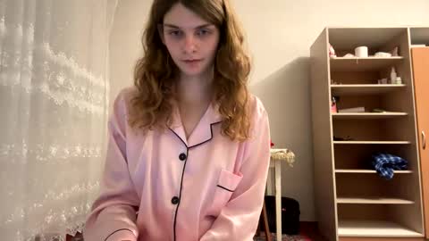 cute_kitte online show from January 13, 2025, 12:41 am