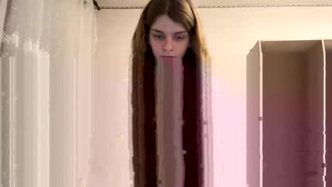 cute_kitte online show from February 1, 2025, 4:11 pm