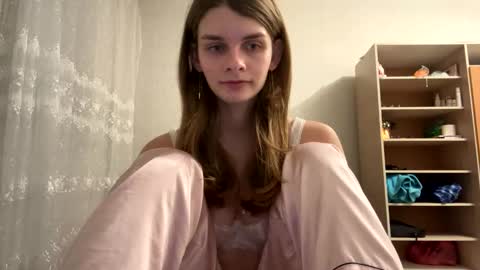cute_kitte online show from February 11, 2025, 8:10 pm