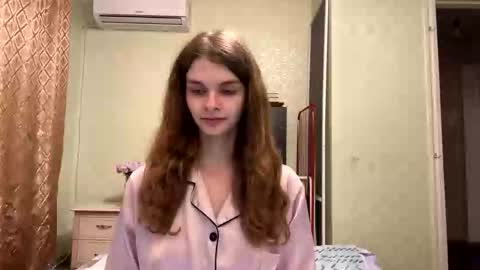 cute_kitte online show from October 22, 2025, 6:40 pm