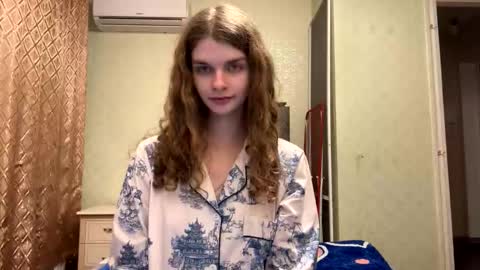 cute_kitte online show from November 18, 2025, 10:03 pm