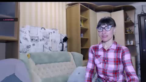 cute_lion_ online show from November 1, 2025, 12:07 pm