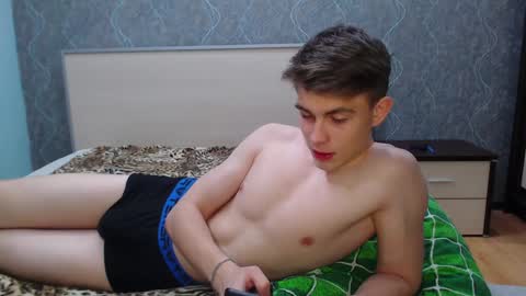 Snapshot of cute_oliver chatting on January 27, 2025, 7:24 pm Oliver online show from January 27, 2025, 7:24 pm