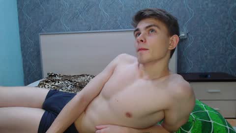 Snapshot of cute_oliver chatting on February 1, 2025, 4:46 am Oliver online show from February 1, 2025, 4:46 am
