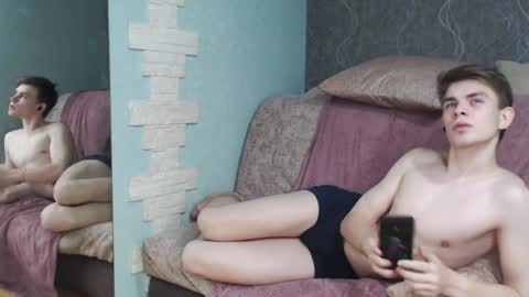 Snapshot of cute_oliver chatting on February 6, 2025, 9:28 pm Oliver online show from February 6, 2025, 9:28 pm