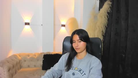 Snapshot of cute_rouss chatting on December 14, 2024, 6:56 am ROUSS online show from December 14, 2024, 6:56 am